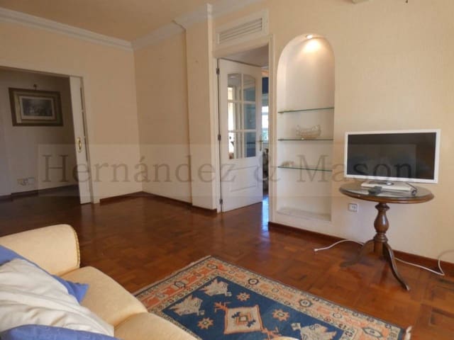 2 slaapkamer Flat te huur in Puerto Marina, Benalmádena met zwembad - € 1.200 (Ref: 9374955)