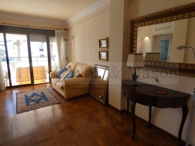 2 slaapkamer Flat te huur in Puerto Marina, Benalmádena met zwembad - € 1.200 (Ref: 9374955)