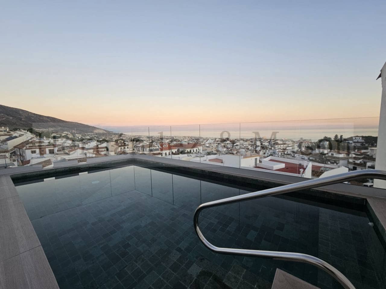 2 sovrum Lägenhet att hyra i Benalmadena med pool garage - 1 450 € (Ref: 9400374)