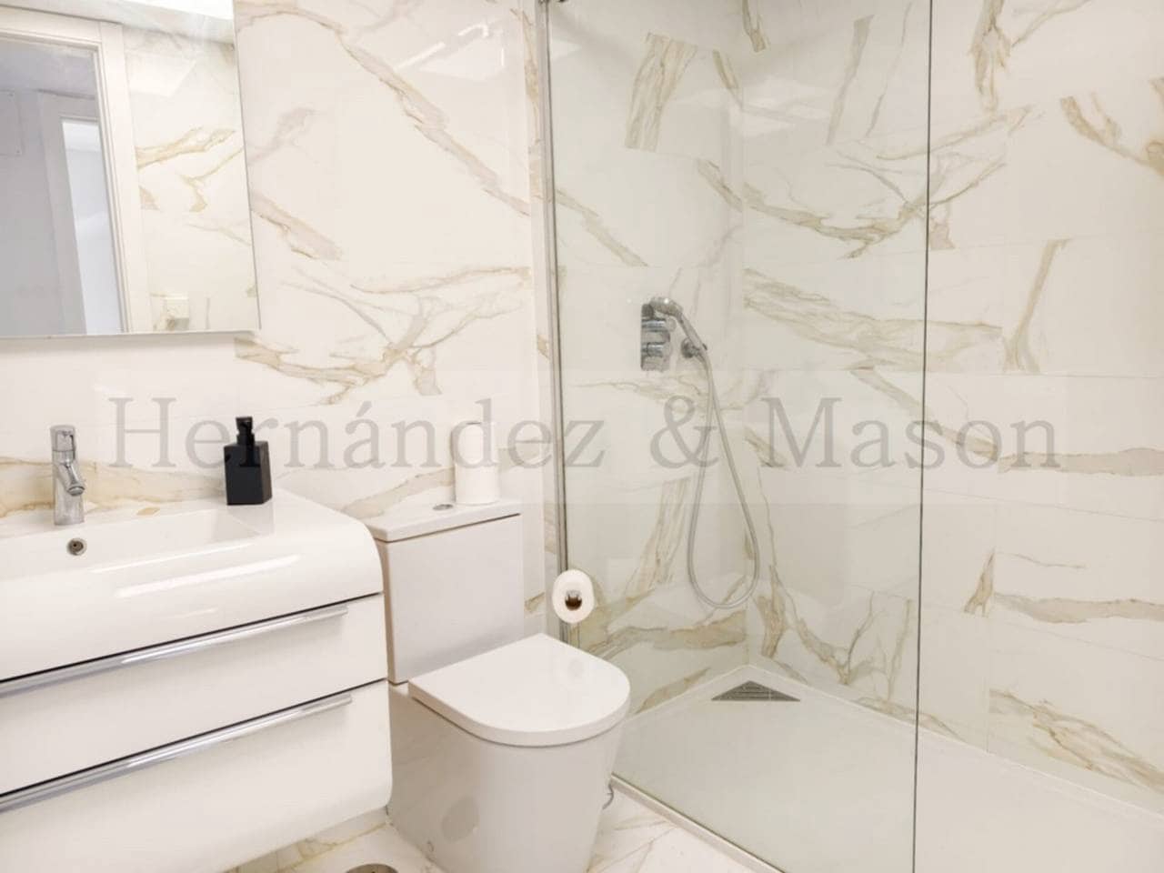 2 sovrum Lägenhet att hyra i Benalmadena med pool garage - 1 450 € (Ref: 9400374)