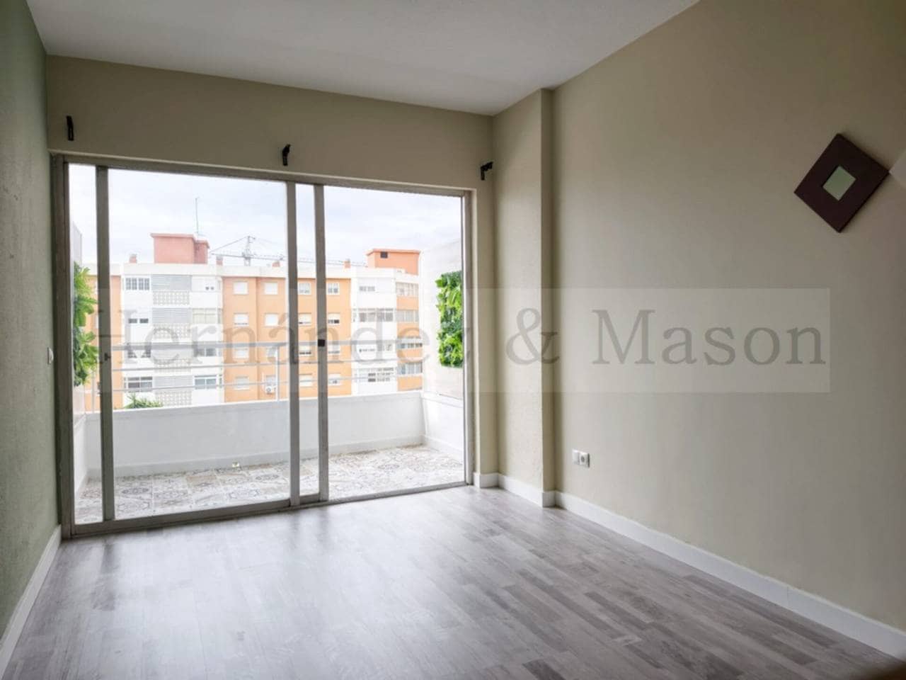 Leilighet til salgs i Torremolinos med svømmebasseng - € 168 000 (Ref: 9530258)