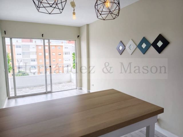 Piso en Torremolinos en venta con piscina - 168.000 € (Ref: 9530258)