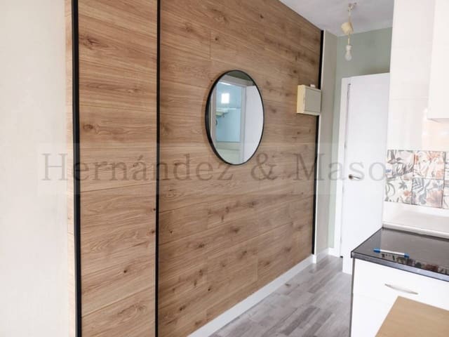 Piso en Torremolinos en venta con piscina - 168.000 € (Ref: 9530258)