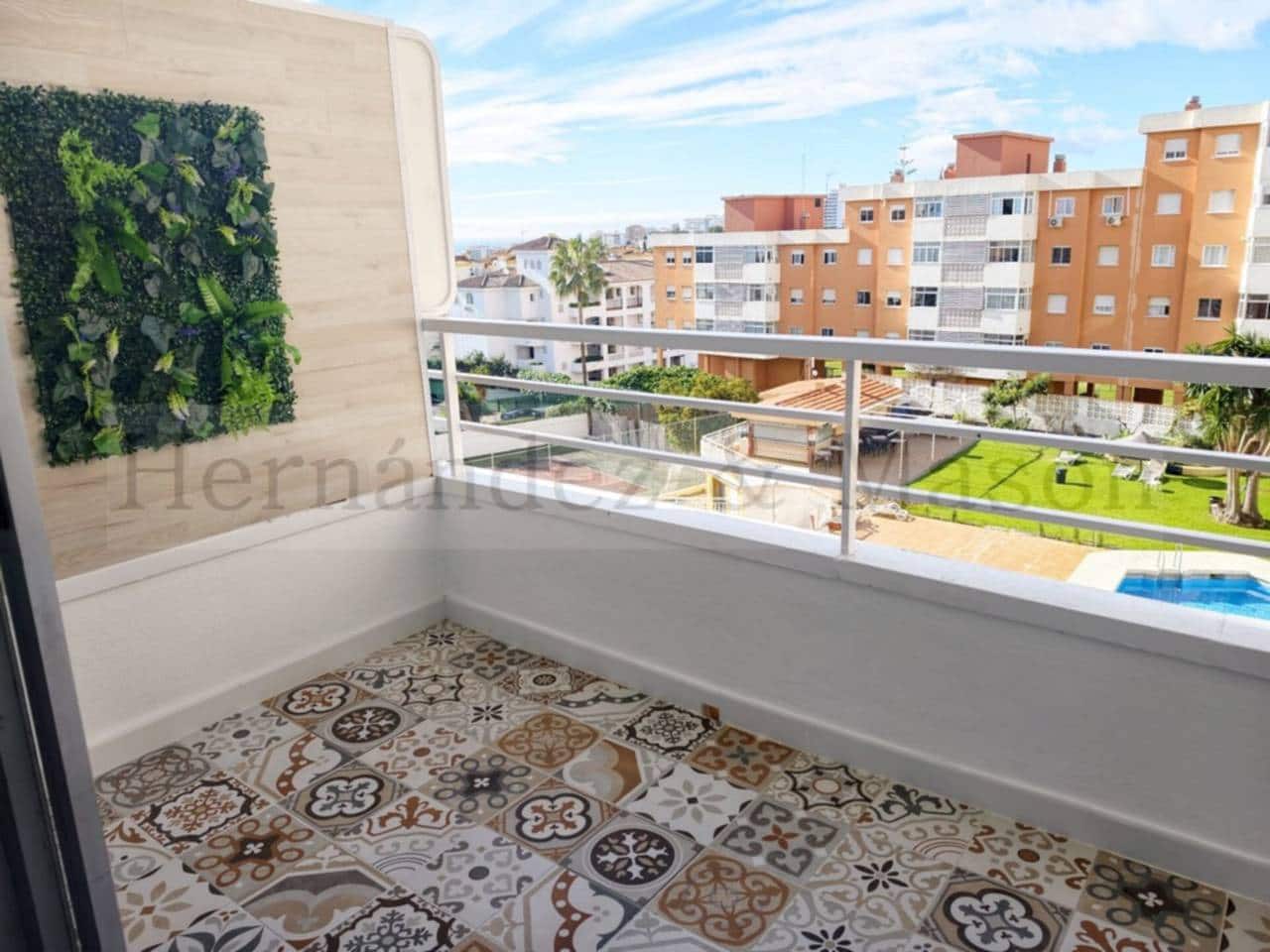 Leilighet til salgs i Torremolinos med svømmebasseng - € 168 000 (Ref: 9530258)