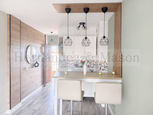 Piso en Torremolinos en venta con piscina - 168.000 € (Ref: 9530258)