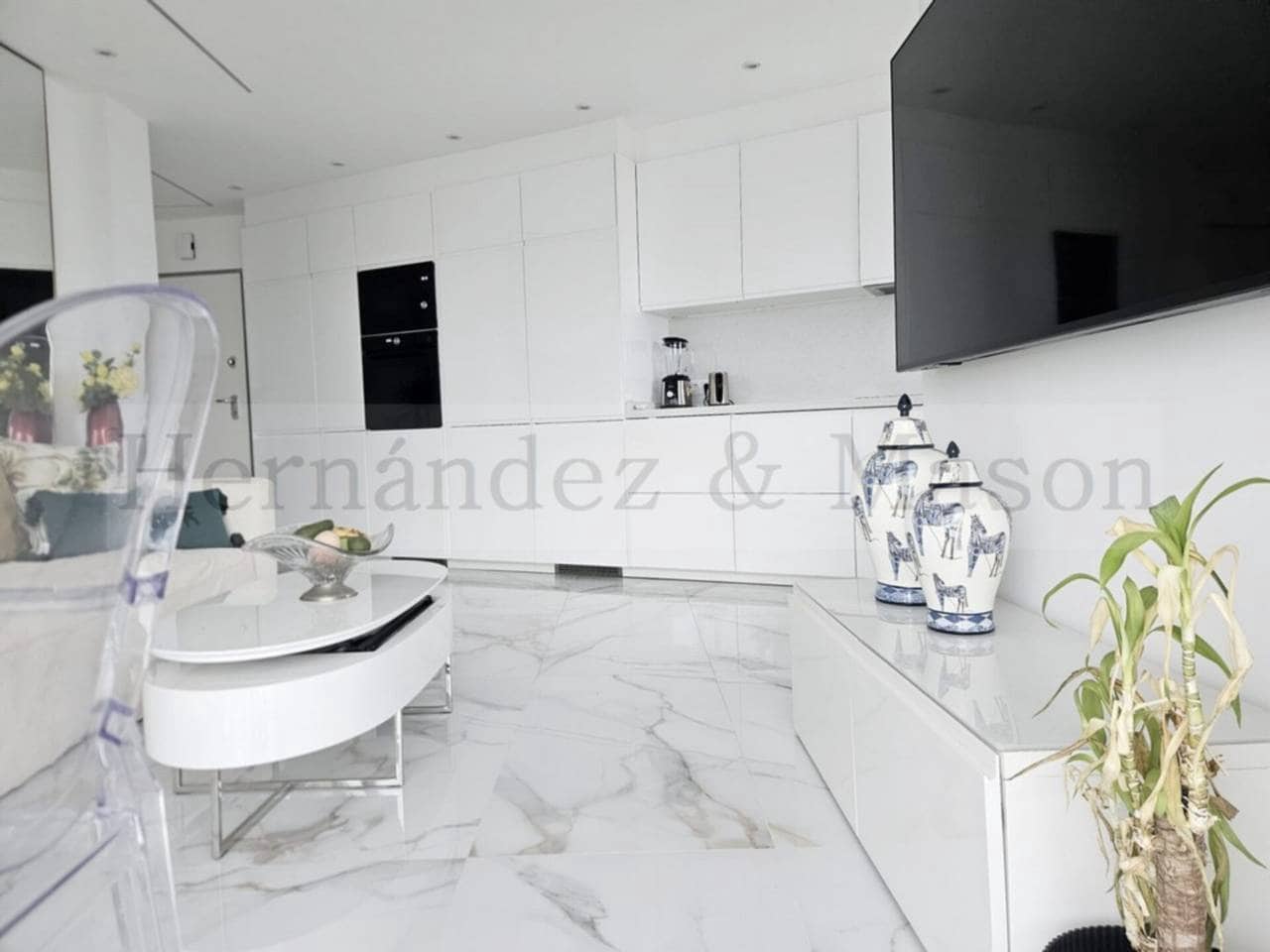 1 bedroom Apartment for sale in Benalmadena with pool - € 320,000 (Ref: 9625148)