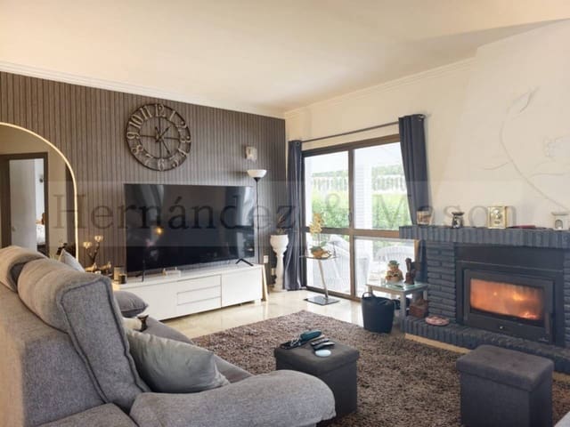 3 bedroom Villa for sale in Benalmádena with pool garage - € 680,000 (Ref: 9651053)