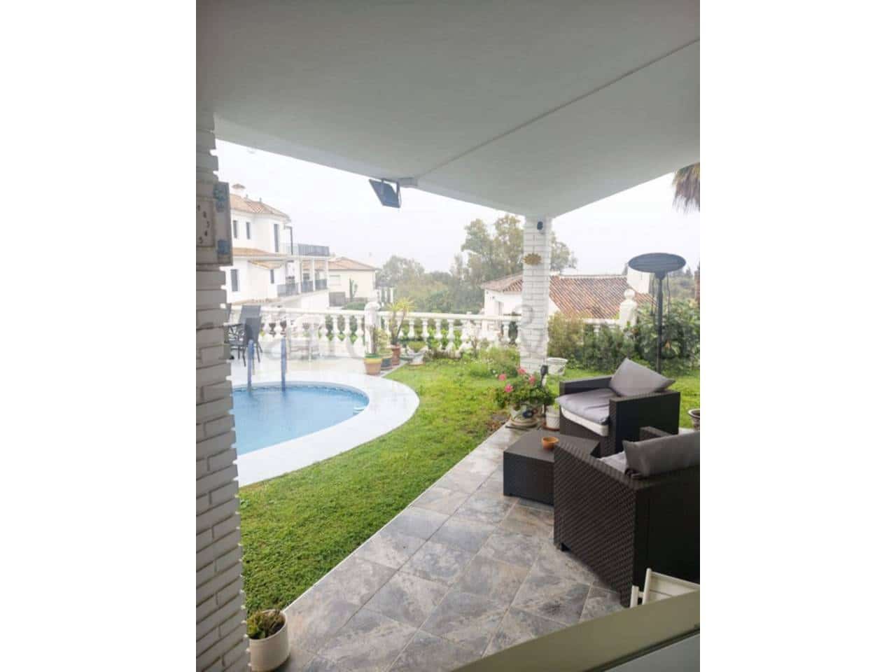 3 sypialnia Willa na sprzedaż w Benalmadena z basenem garażem - 680 000 € (Ref: 9651053)