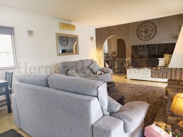 3 bedroom Villa for sale in Benalmádena with pool garage - € 680,000 (Ref: 9651053)