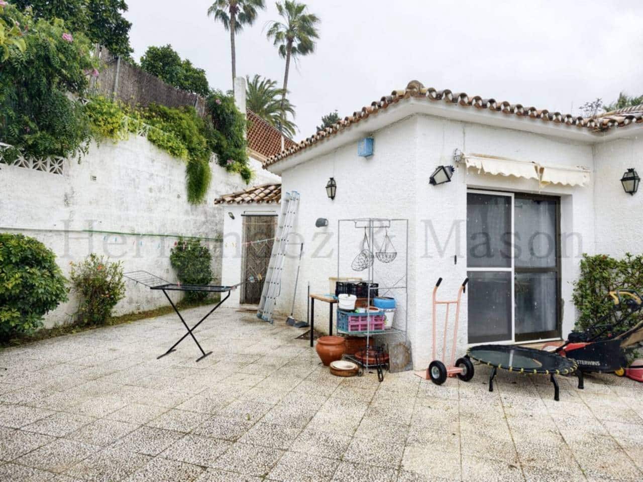 3 sypialnia Willa na sprzedaż w Benalmadena z basenem garażem - 680 000 € (Ref: 9651053)