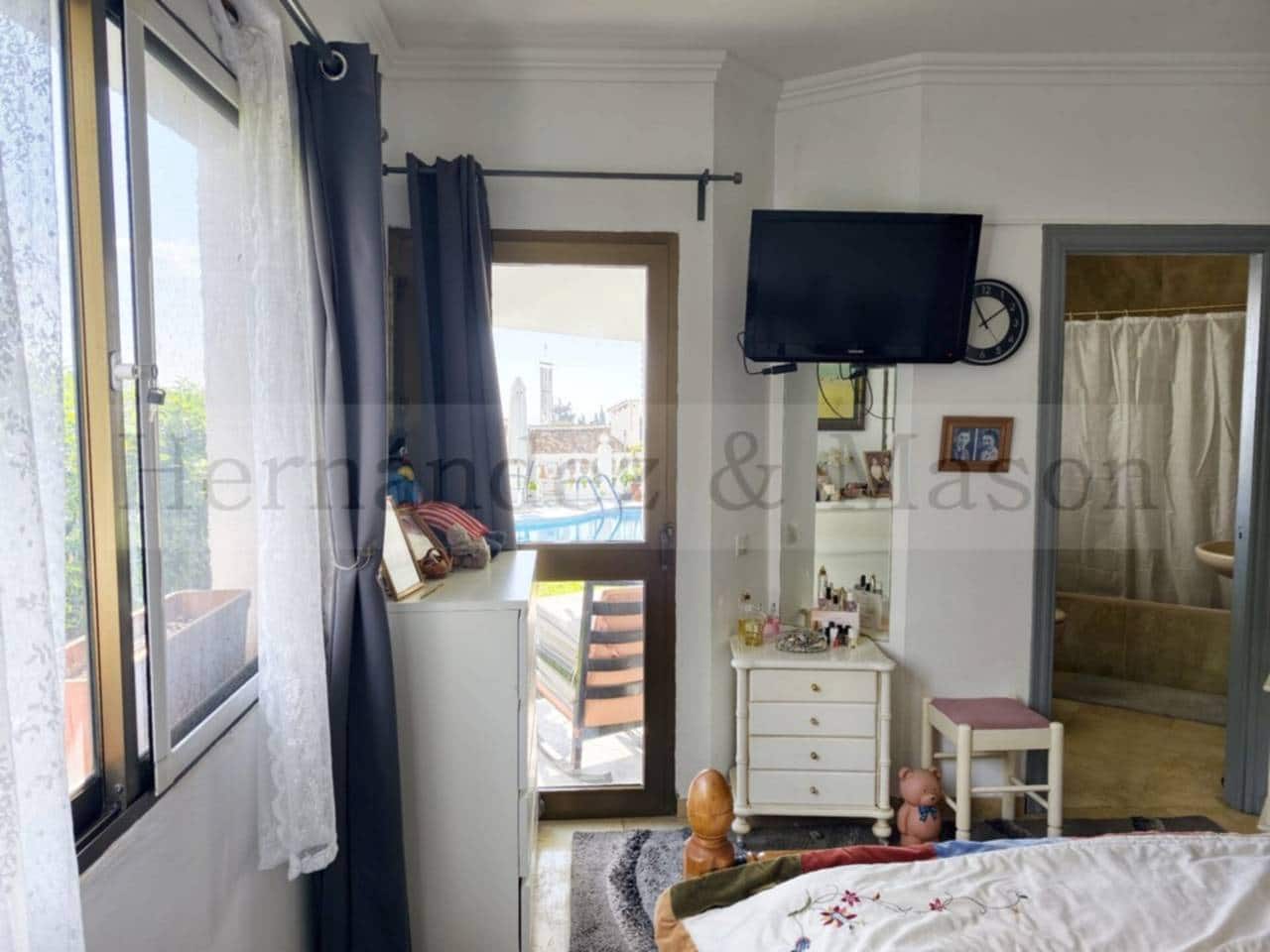 3 sypialnia Willa na sprzedaż w Benalmadena z basenem garażem - 680 000 € (Ref: 9651053)