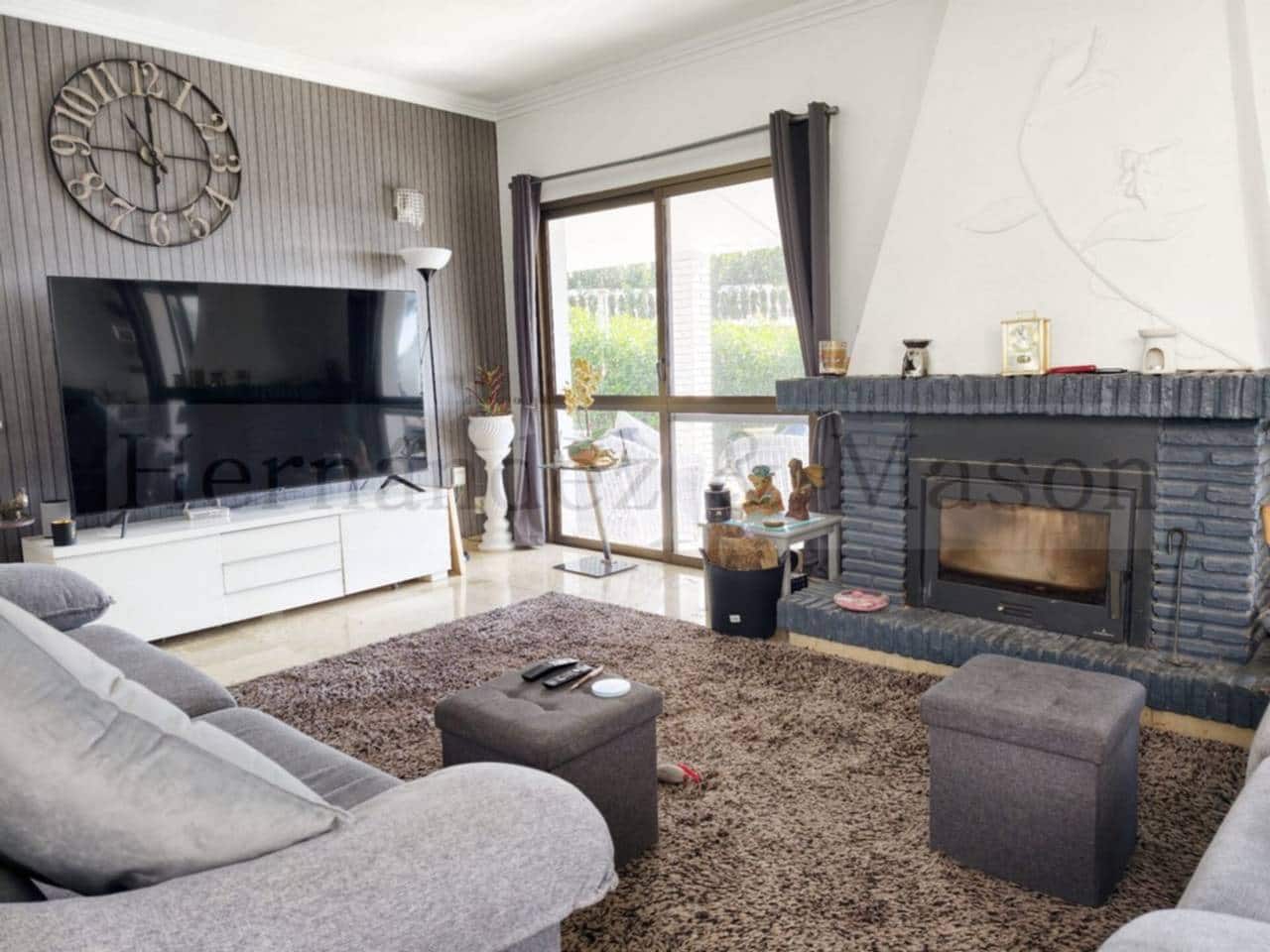 3 sypialnia Willa na sprzedaż w Benalmadena z basenem garażem - 680 000 € (Ref: 9651053)