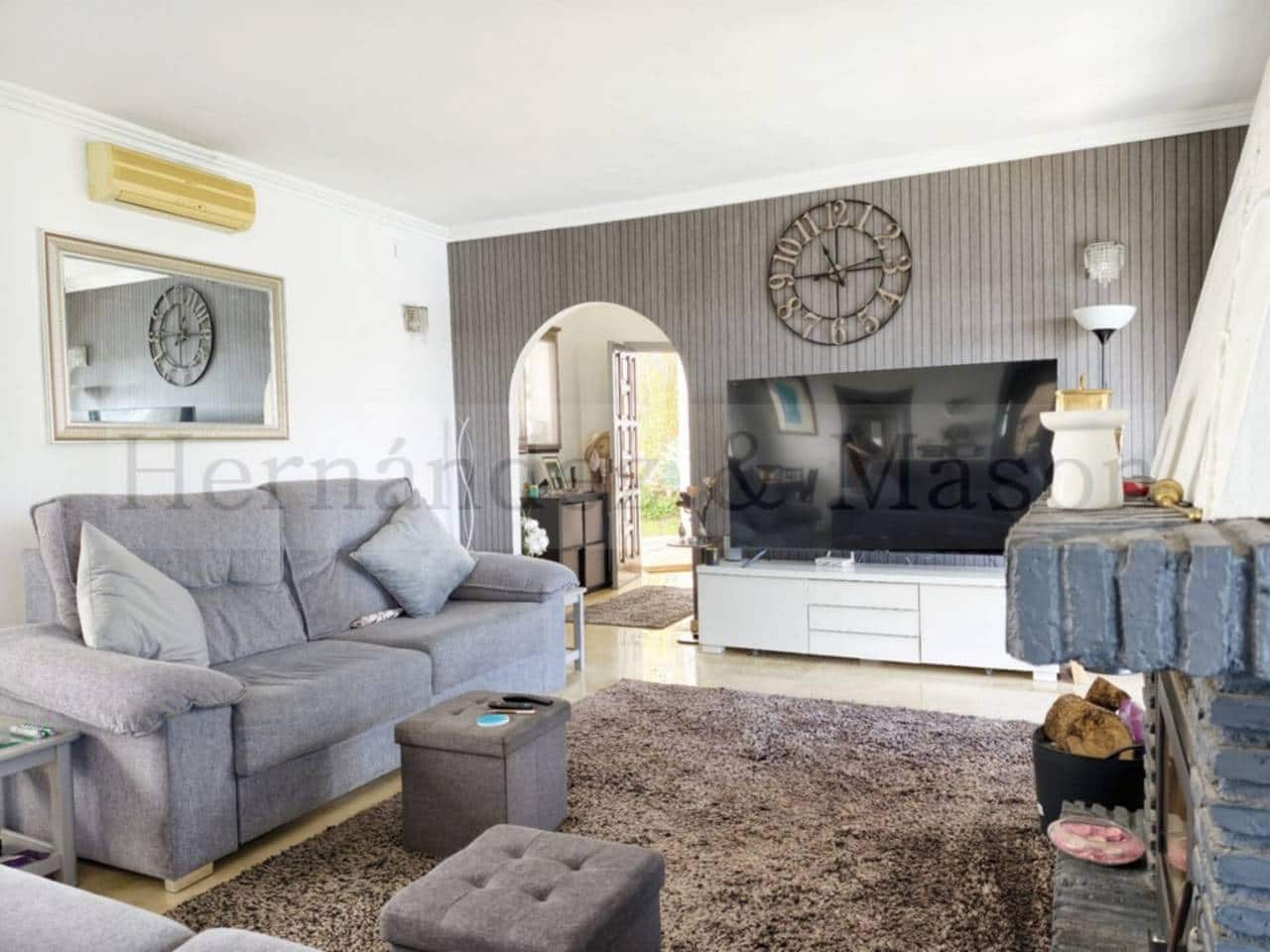 3 sypialnia Willa na sprzedaż w Benalmadena z basenem garażem - 680 000 € (Ref: 9651053)