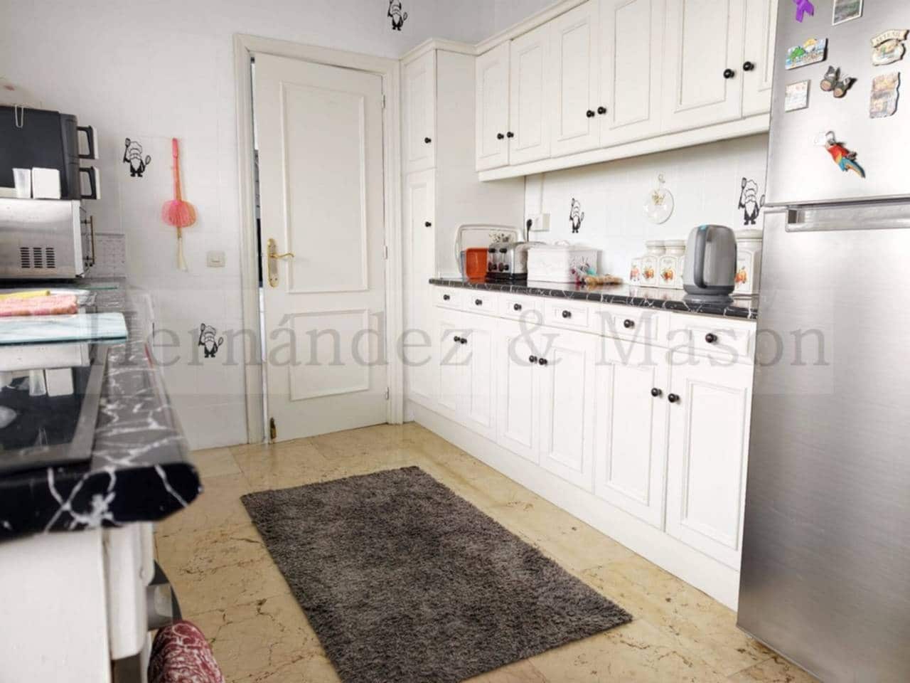 3 sypialnia Willa na sprzedaż w Benalmadena z basenem garażem - 680 000 € (Ref: 9651053)