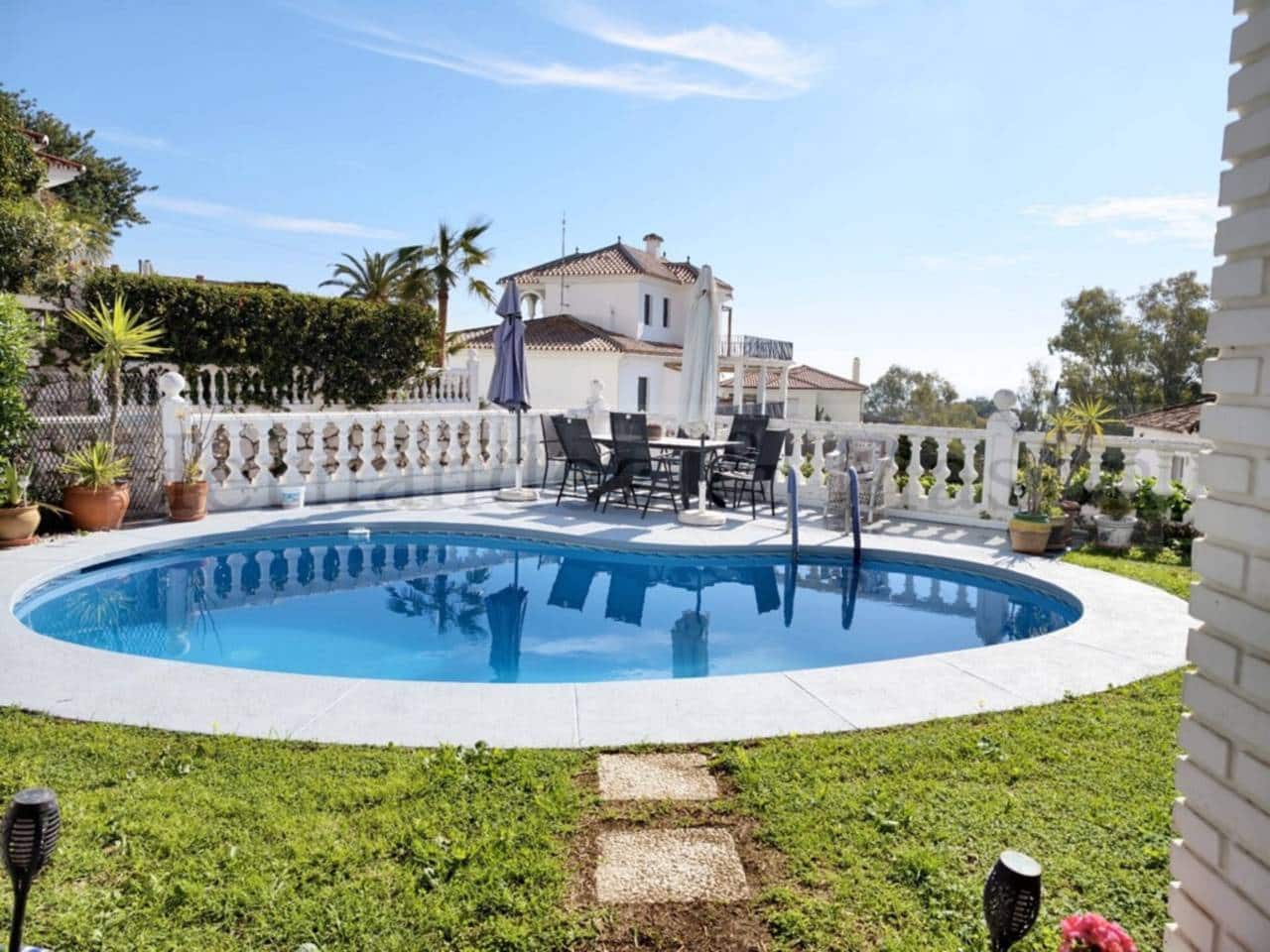 3 sypialnia Willa na sprzedaż w Benalmadena z basenem garażem - 680 000 € (Ref: 9651053)