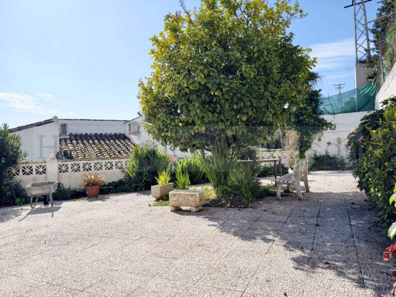 3 sypialnia Willa na sprzedaż w Benalmadena z basenem garażem - 680 000 € (Ref: 9651053)