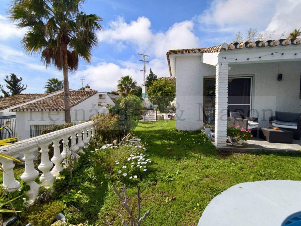 3 sypialnia Willa na sprzedaż w Benalmadena z basenem garażem - 680 000 € (Ref: 9651053)