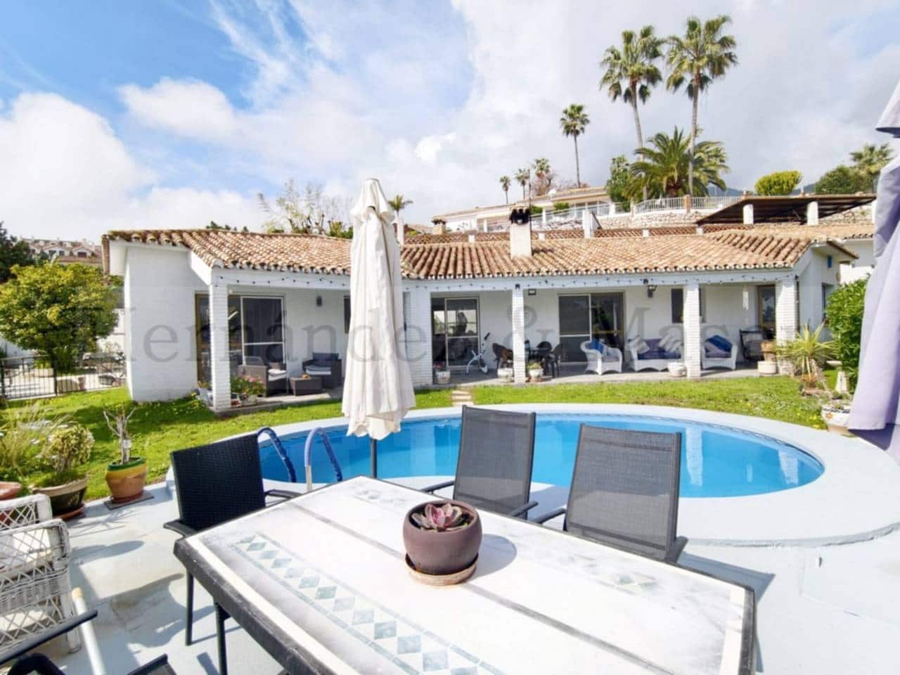 3 sypialnia Willa na sprzedaż w Benalmadena z basenem garażem - 680 000 € (Ref: 9651053)