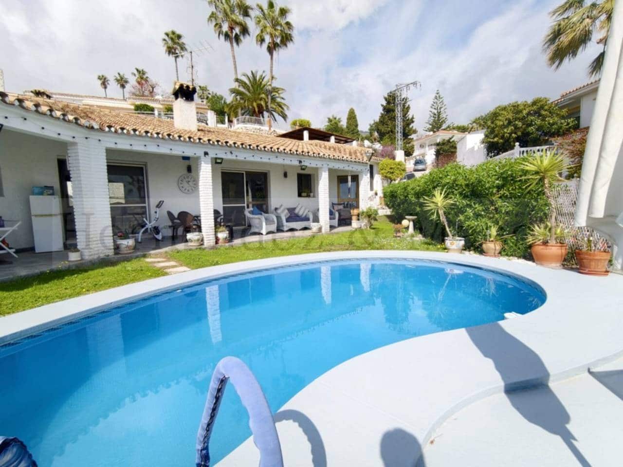 3 sypialnia Willa na sprzedaż w Benalmadena z basenem garażem - 680 000 € (Ref: 9651053)