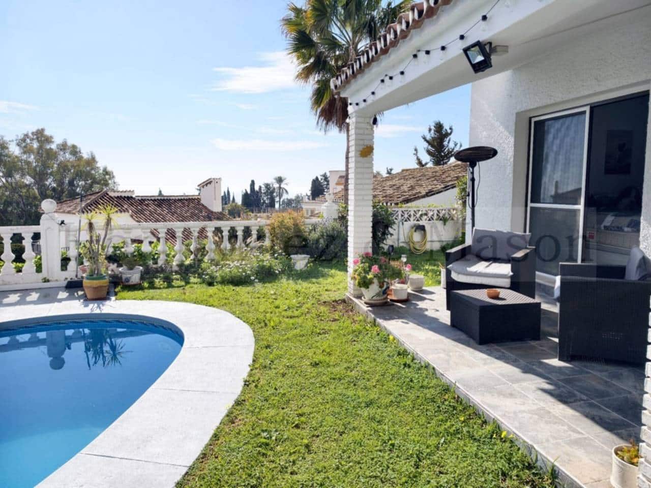 3 sypialnia Willa na sprzedaż w Benalmadena z basenem garażem - 680 000 € (Ref: 9651053)