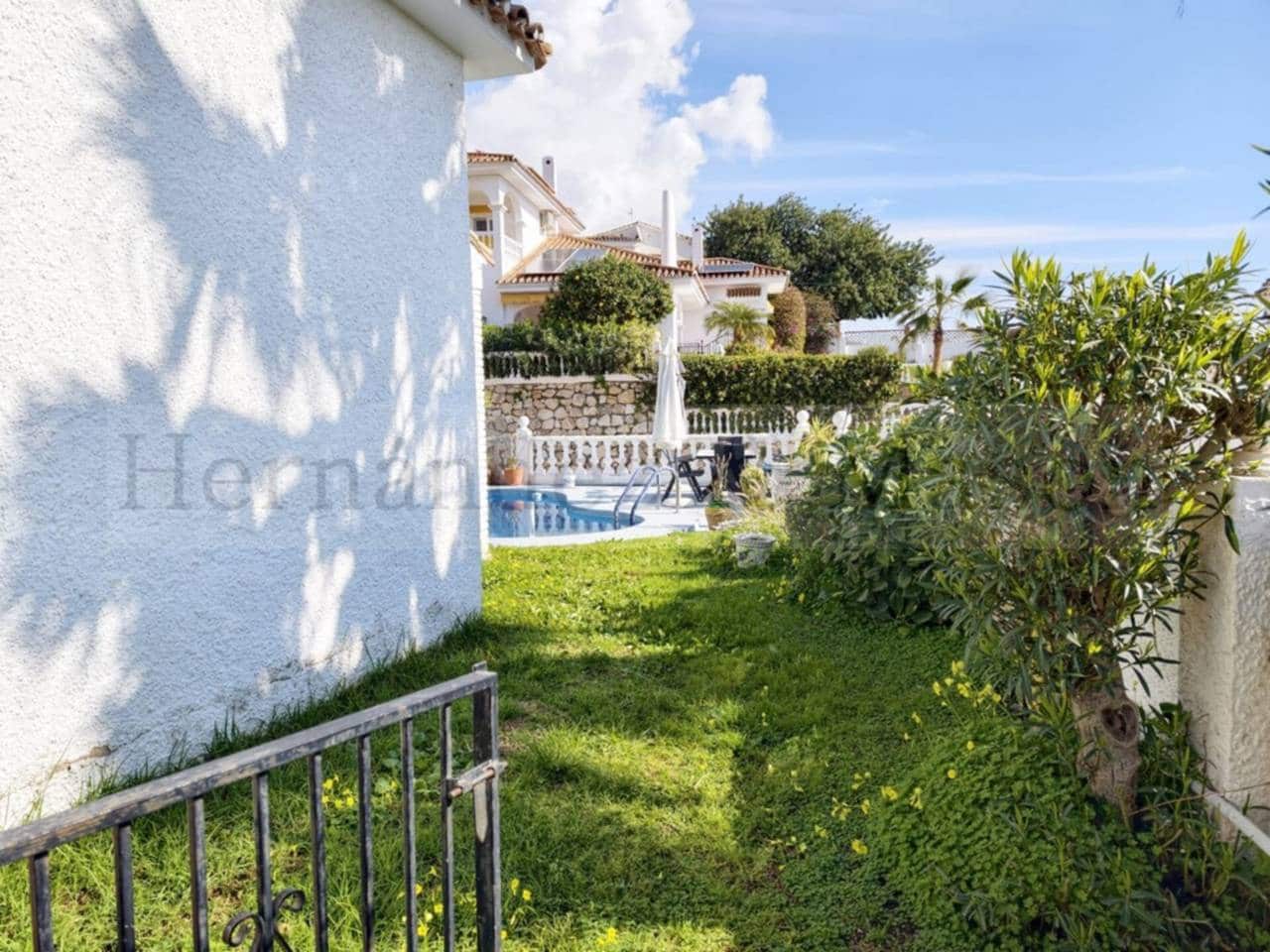 3 sypialnia Willa na sprzedaż w Benalmadena z basenem garażem - 680 000 € (Ref: 9651053)