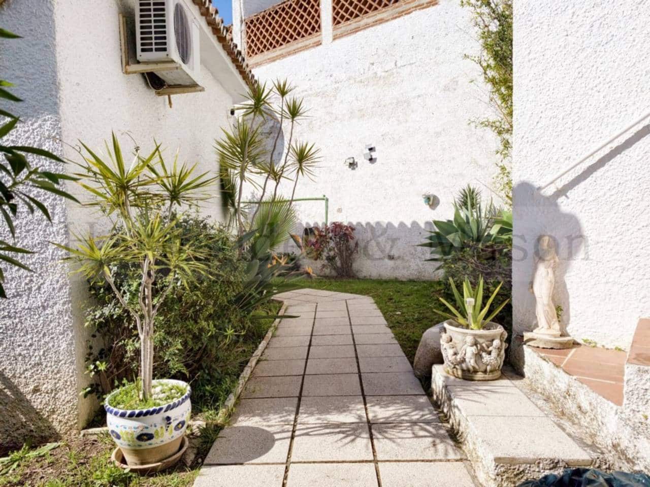 3 sypialnia Willa na sprzedaż w Benalmadena z basenem garażem - 680 000 € (Ref: 9651053)