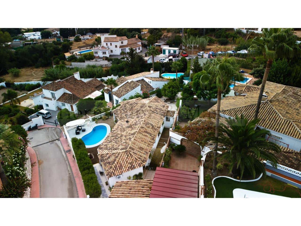 3 soverom Villa til salgs i Benalmadena med svømmebasseng garasje - € 649 000 (Ref: 9651053)