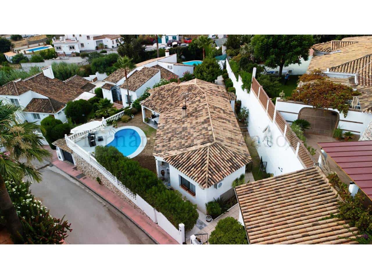 3 soverom Villa til salgs i Benalmadena med svømmebasseng garasje - € 649 000 (Ref: 9651053)