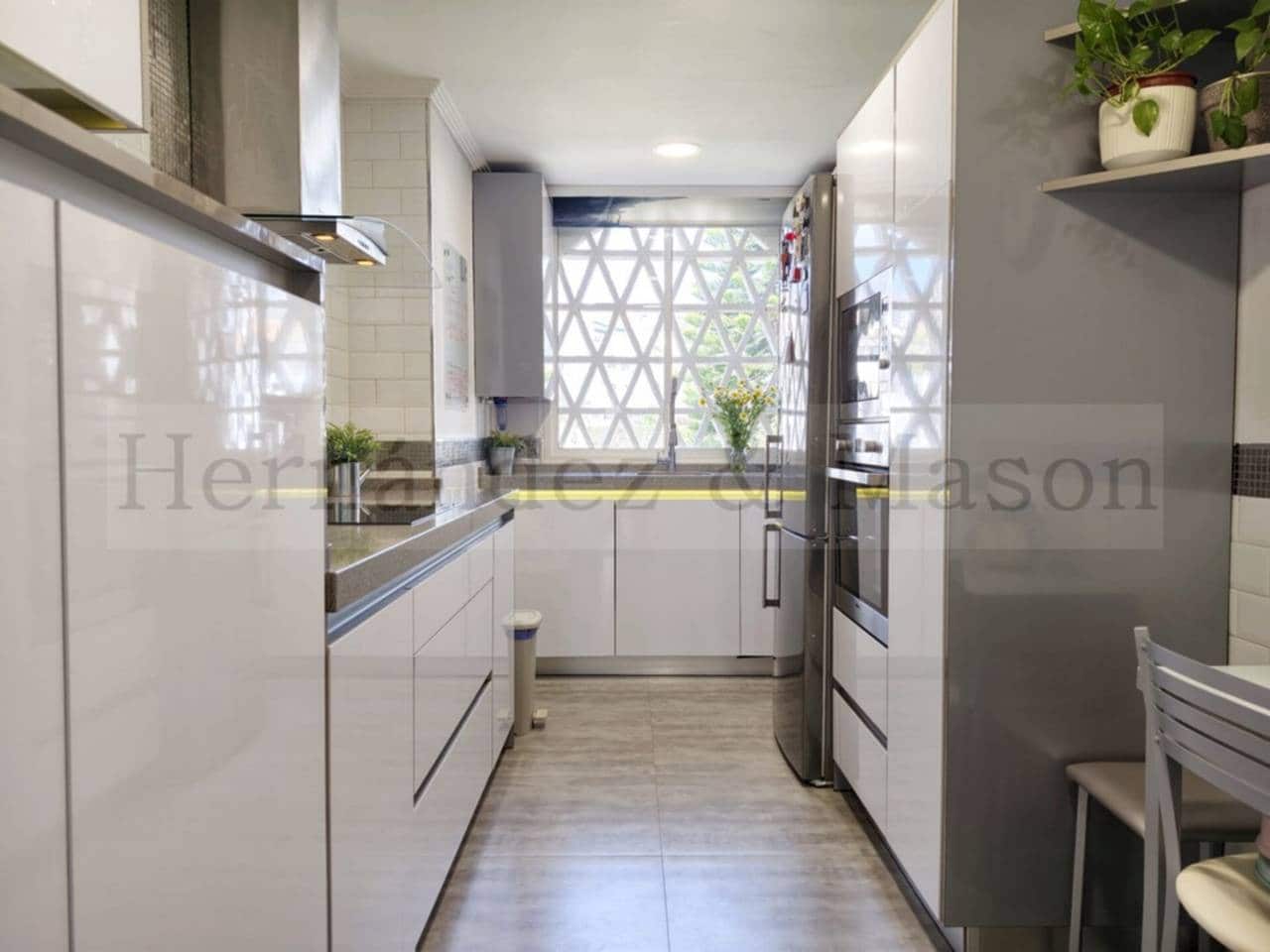 3 bedroom Flat for sale in Torremolinos with pool garage - € 460,000 (Ref: 9720999)