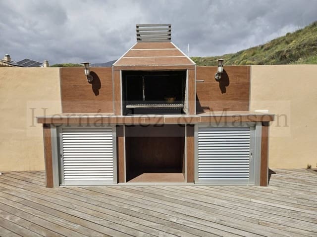 3 soveværelse Rækkehus til salg i Los Pacos, Fuengirola med swimmingpool garage - € 750.000 (Ref: 9731570)