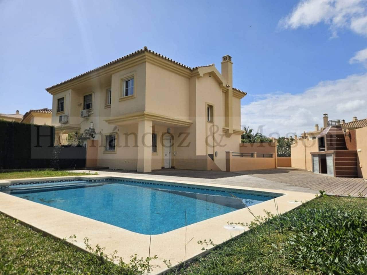 3 bedroom Terraced Villa for sale in Fuengirola with pool garage - € 750,000 (Ref: 9731570)