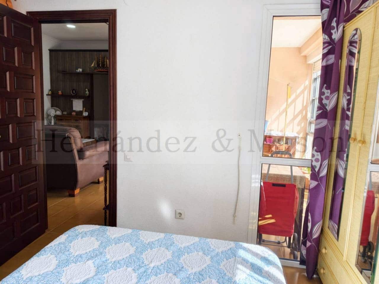 2 bedroom Flat for sale in Benalmadena with pool garage - € 275,000 (Ref: 9772601)