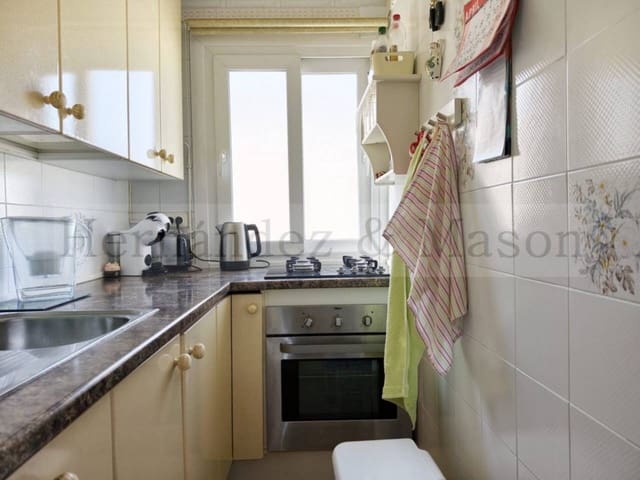 2 slaapkamer Flat te koop in Benalmádena met zwembad garage - € 280.000 (Ref: 9788076)