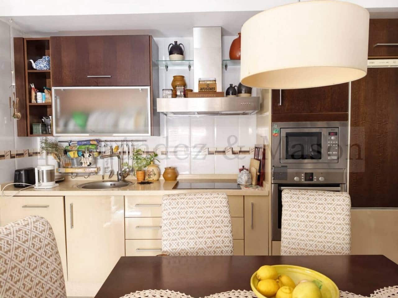 Piso de 2 habitaciones en Torremolinos en venta con garaje - 285.000 € (Ref: 9821863)