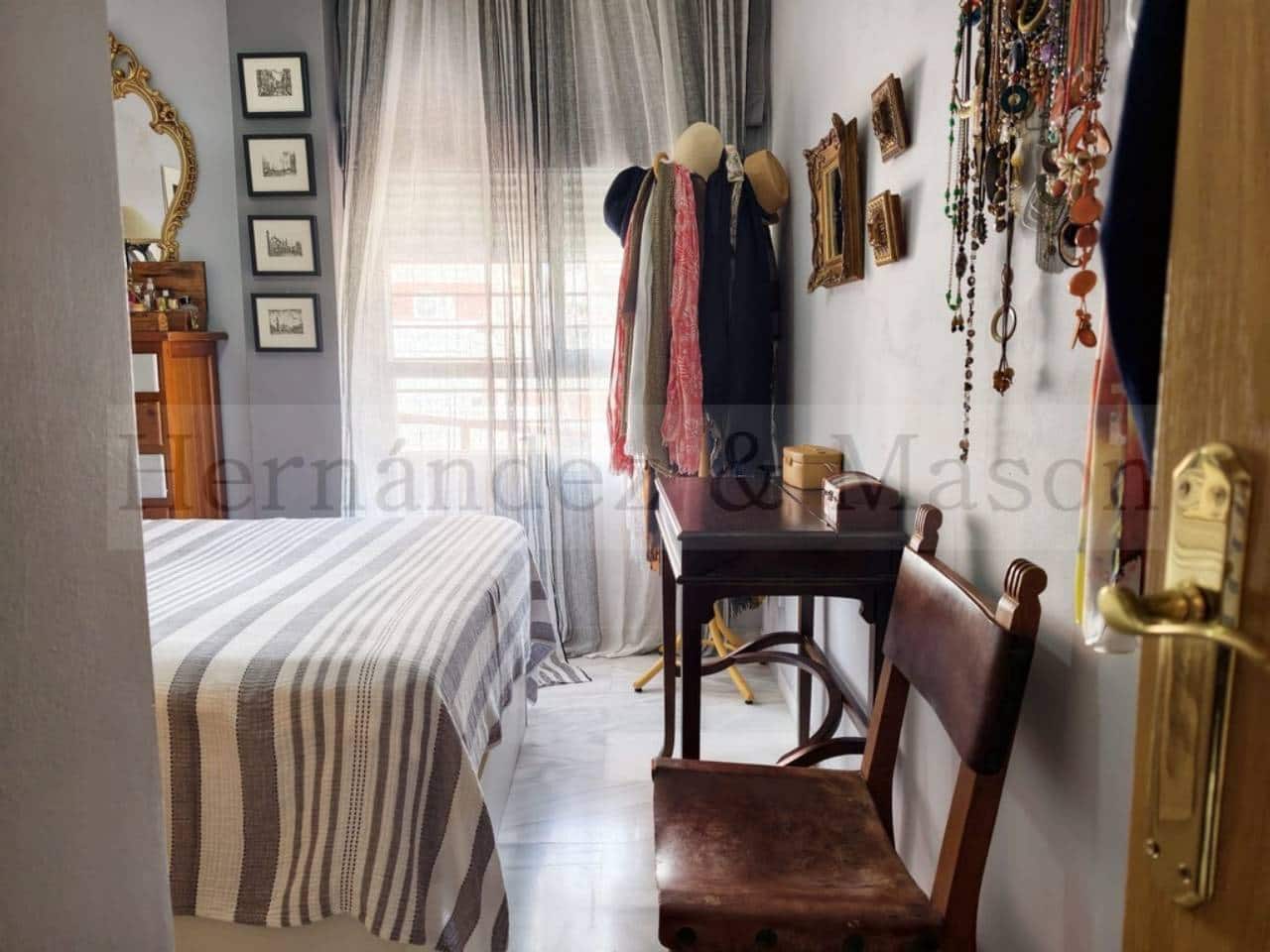 Piso de 2 habitaciones en Torremolinos en venta con garaje - 285.000 € (Ref: 9821863)