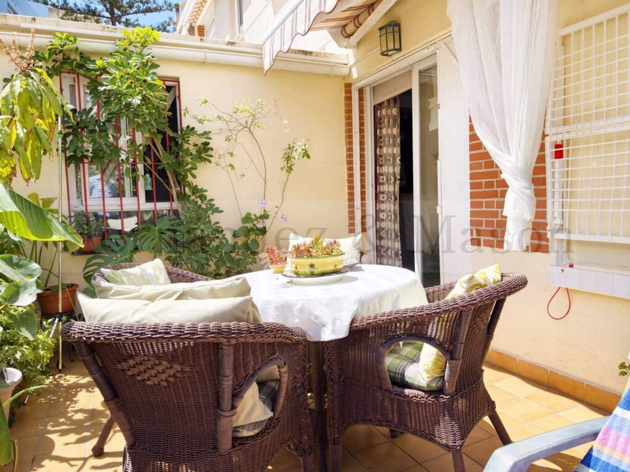 Piso de 2 habitaciones en Torremolinos en venta con garaje - 285.000 € (Ref: 9821863)