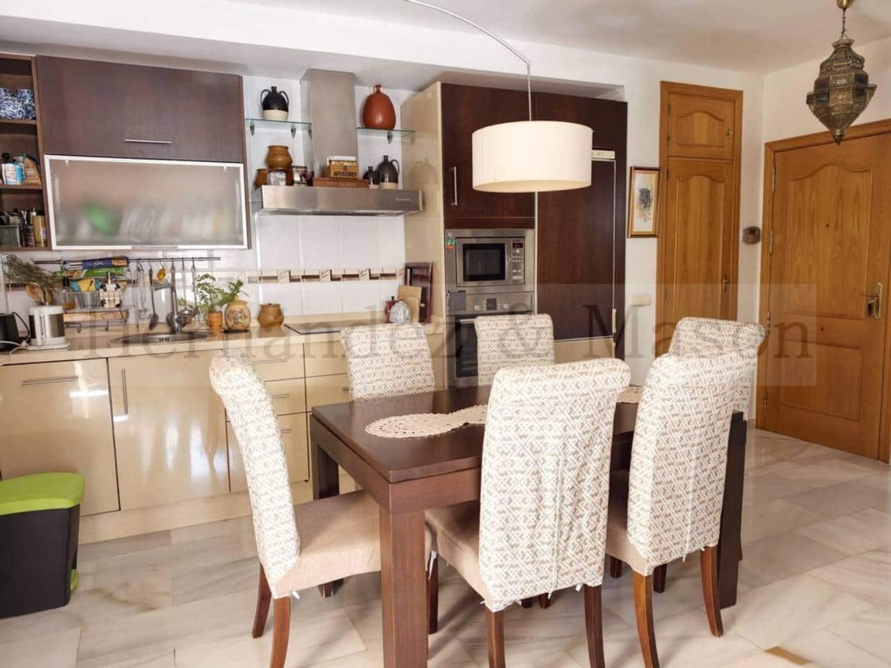 Piso de 2 habitaciones en Torremolinos en venta con garaje - 285.000 € (Ref: 9821863)