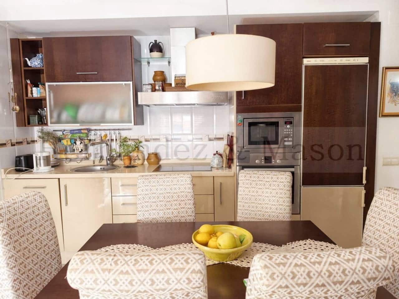 Piso de 2 habitaciones en Torremolinos en venta con garaje - 285.000 € (Ref: 9821863)