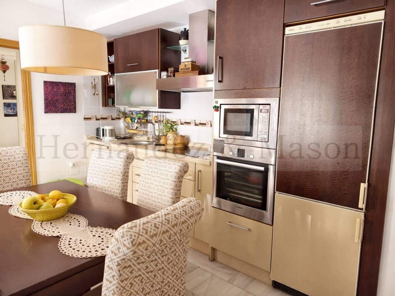 Piso de 2 habitaciones en Torremolinos en venta con garaje - 285.000 € (Ref: 9821863)