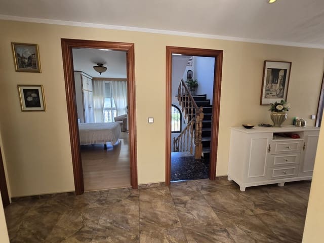 7 sovrum Hus till salu i Alhaurín de la Torre med pool garage - 879 000 € (Ref: 9274734)