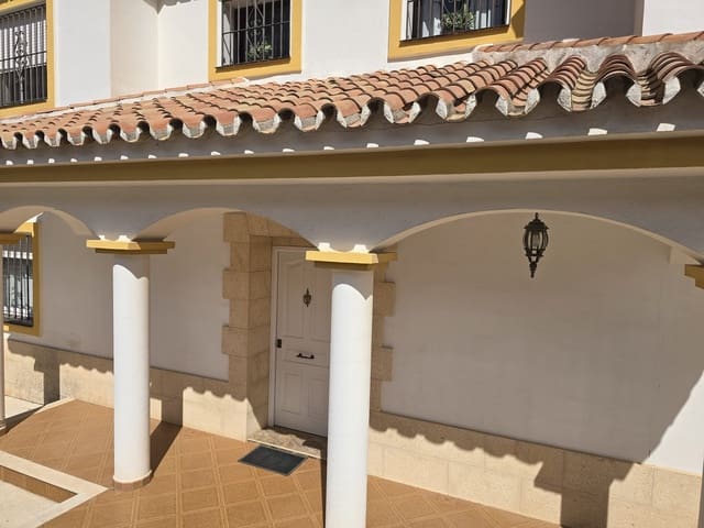 7 sovrum Hus till salu i Alhaurín de la Torre med pool garage - 879 000 € (Ref: 9274734)