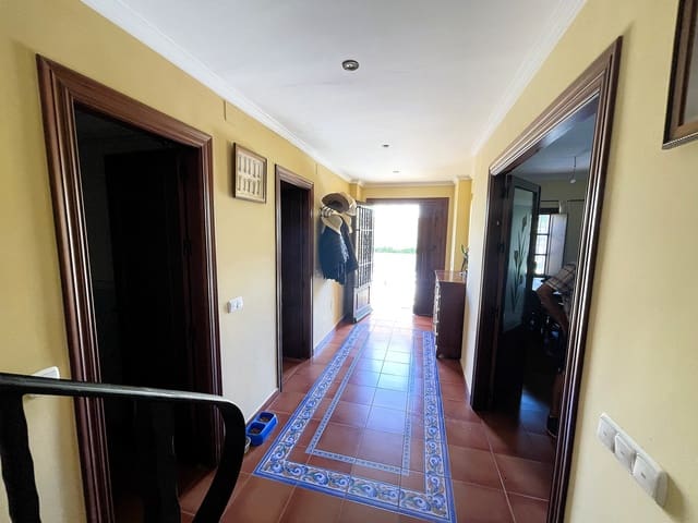 4 sovrum Hus till salu i Alhaurín de la Torre med pool garage - 580 000 € (Ref: 9274735)