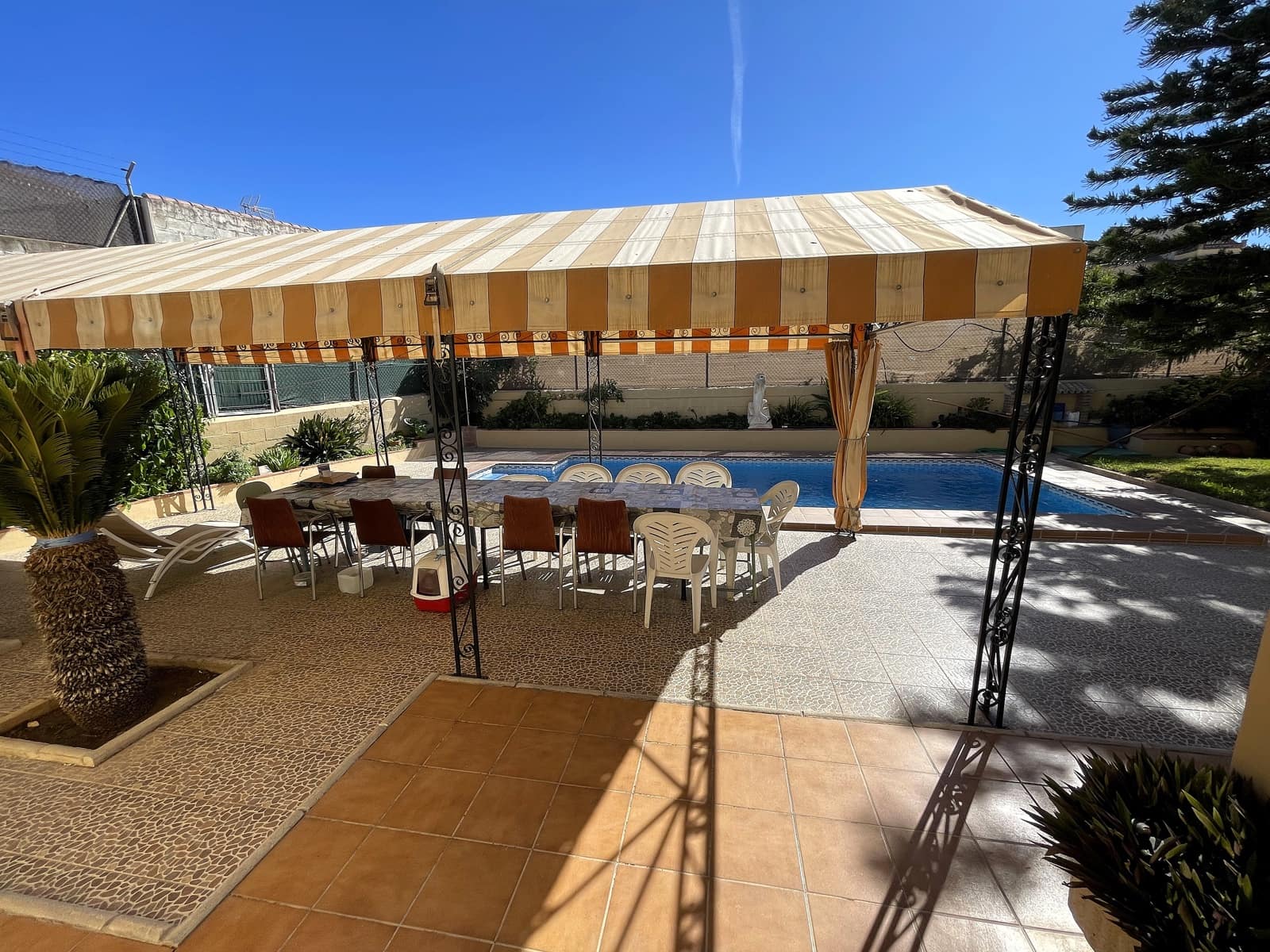 4 soverom Hus til salgs i Alhaurin de la Torre med svømmebasseng garasje - € 580 000 (Ref: 9274735)