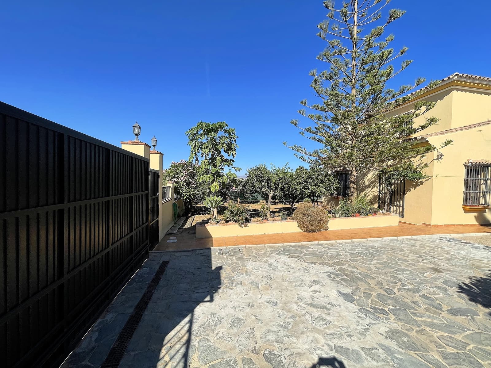 4 soverom Hus til salgs i Alhaurin de la Torre med svømmebasseng garasje - € 580 000 (Ref: 9274735)