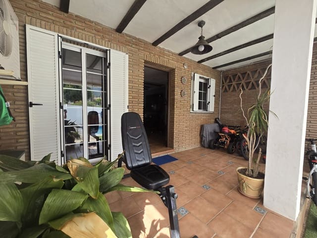 Adosado de 3 habitaciones en Alhaurín de la Torre en venta con piscina garaje - 439.000 € (Ref: 9278535)