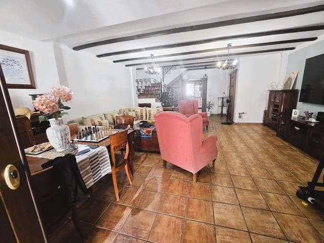 Adosado de 3 habitaciones en Alhaurín de la Torre en venta con piscina garaje - 439.000 € (Ref: 9278535)