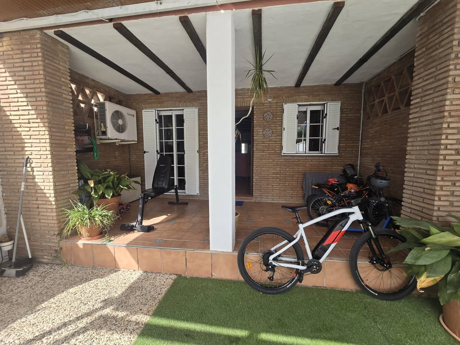 3 soveværelse Rækkehus til salg i Alhaurin de la Torre med swimmingpool garage - € 439.000 (Ref: 9278535)