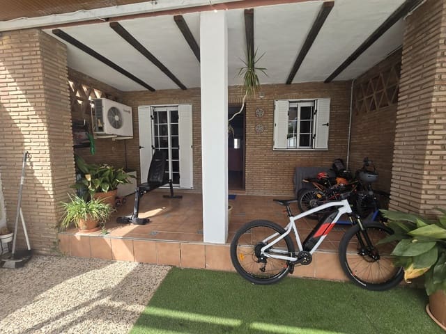 Adosado de 3 habitaciones en Alhaurín de la Torre en venta con piscina garaje - 439.000 € (Ref: 9278535)