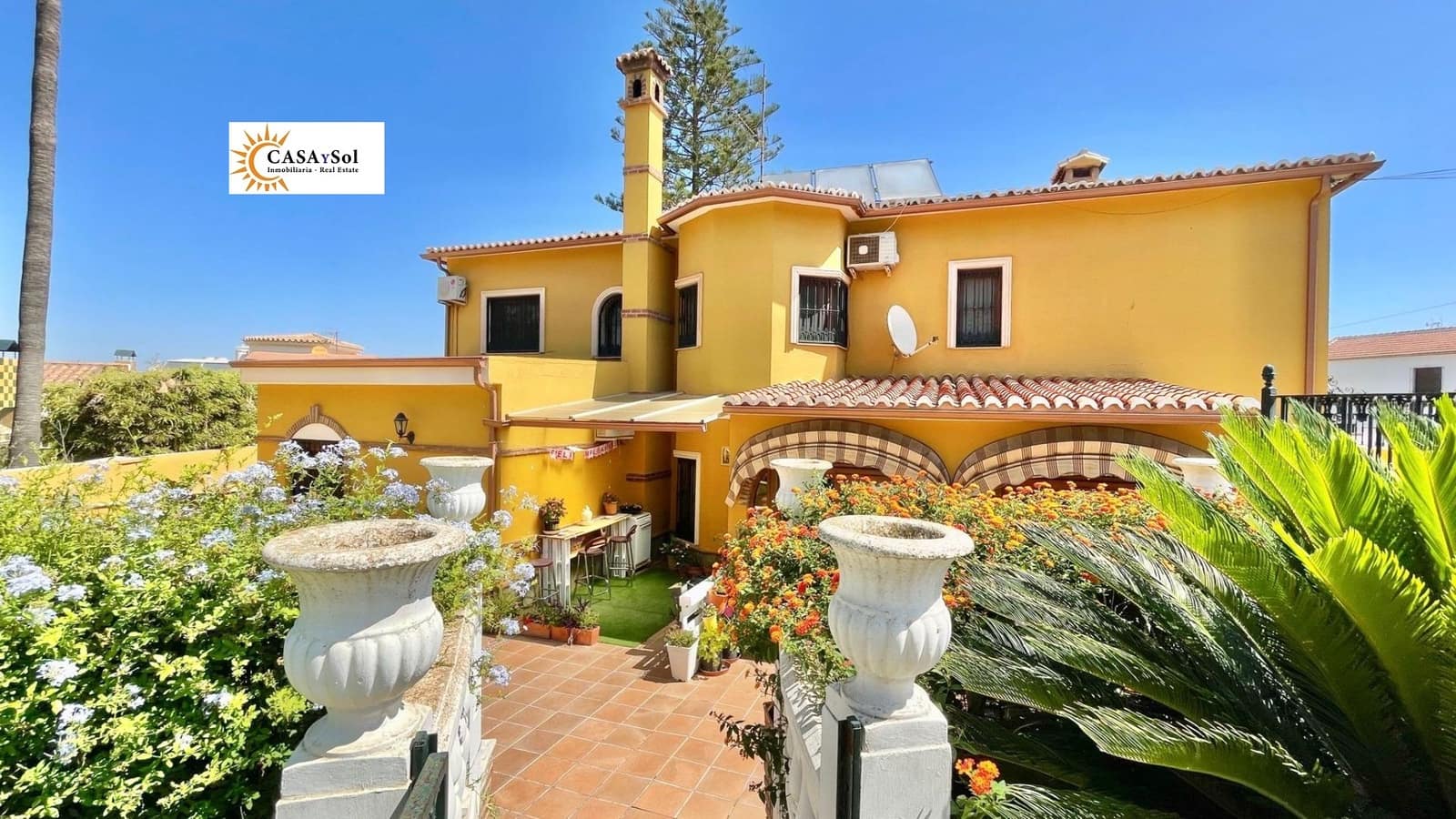 7 soveværelse Byhus til salg i Alhaurin de la Torre med swimmingpool garage - € 799.000 (Ref: 9278600)