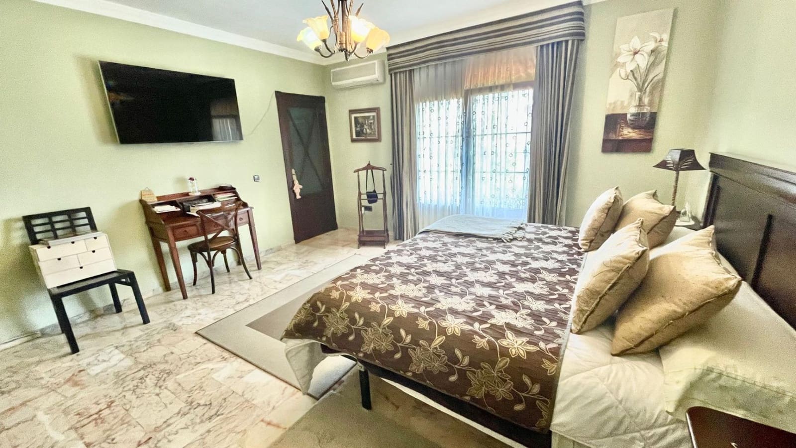 7 soveværelse Byhus til salg i Alhaurin de la Torre med swimmingpool garage - € 799.000 (Ref: 9278600)